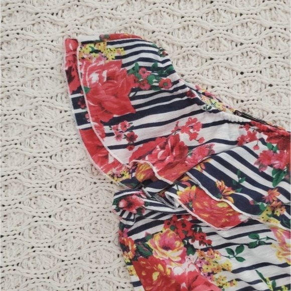 Almost Famous Off the Shoulder Puplum Print Top- Size S - Picture 5 of 7